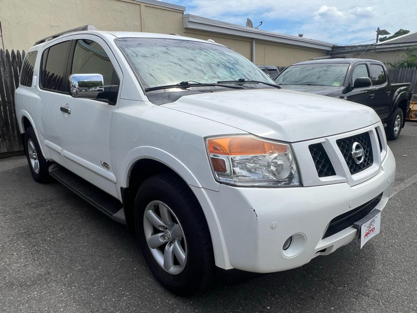 2008 White /beige Nissan Armada LE 4WD (5N1AA08C48N) with an 5.6L V8 DOHC 32V engine, located at 1018 Brunswick Ave, Trenton, NJ, 08638, (609) 989-0900, 40.240086, -74.748085 - This Nissan Armada has just been serviced and is ready to go! Very Clean and available for delivery right away! - Photo#2